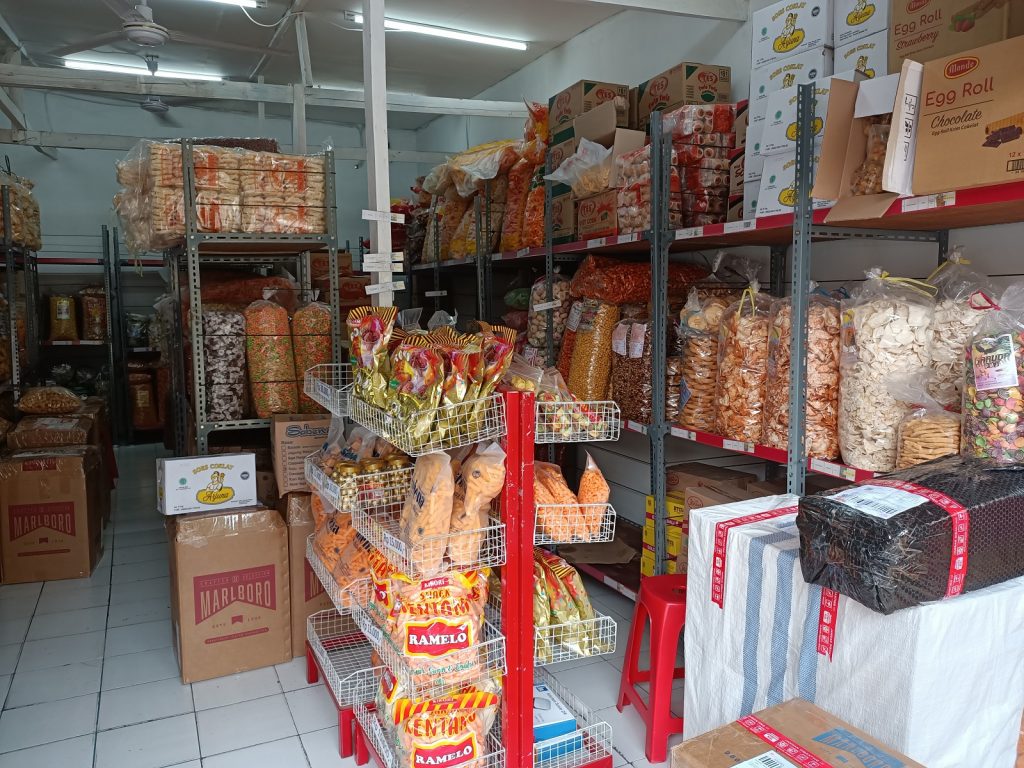 Tips Cerdas Memilih dan Membeli Makanan Kucing Kiloan di Sekitar Anda