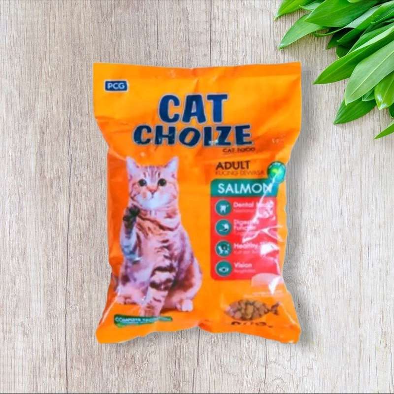 Nutrisi Optimal untuk Kucing Dewasa: Memahami Keunggulan Cat Choize Salmon