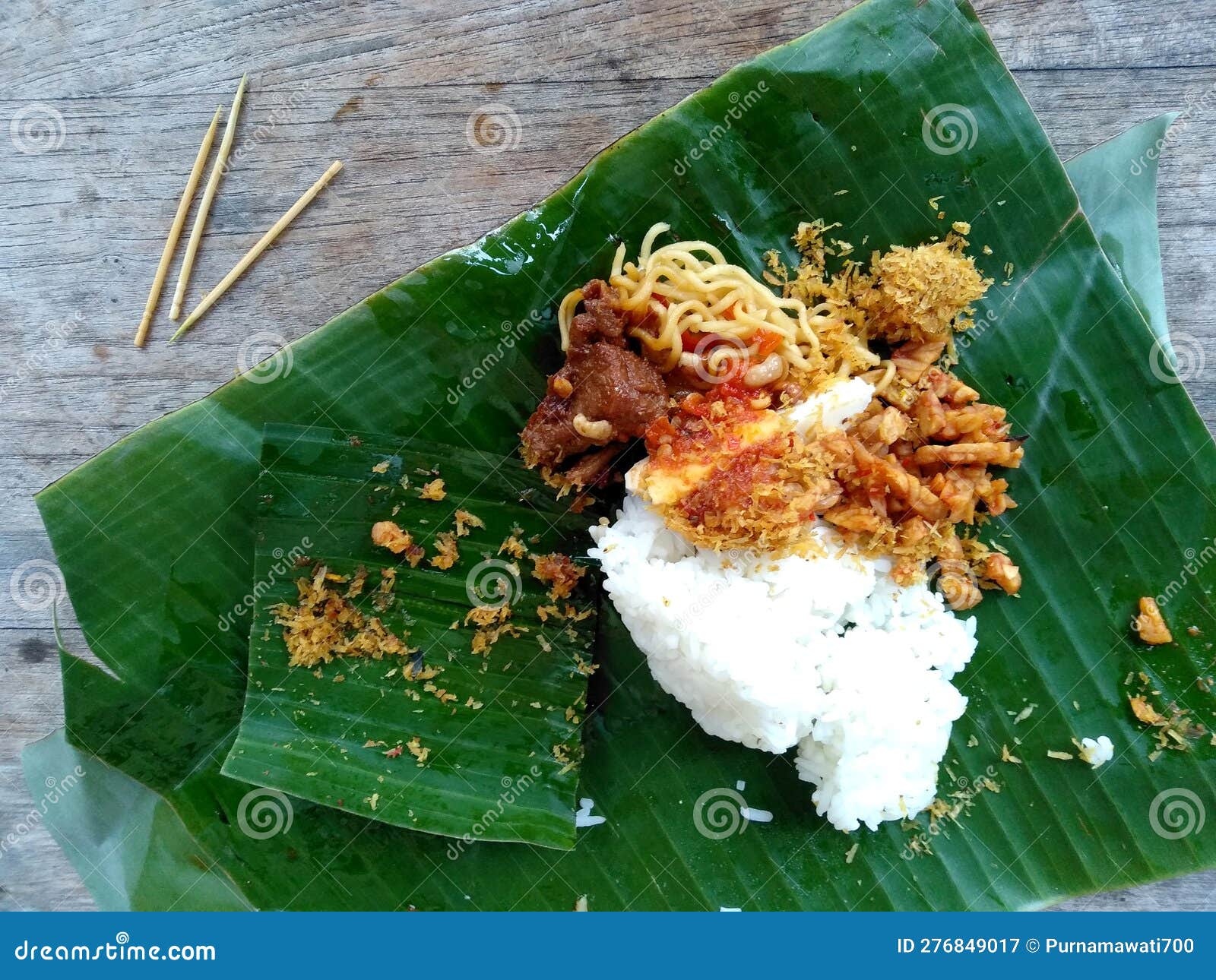 Makanan Kucing: Nasi Campur Ikan, Alternatif Alami yang Bergizi?